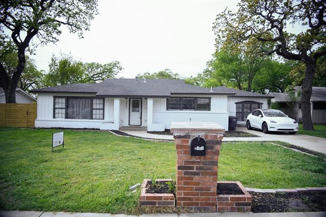 Building Photo - 4862 Dunlap Dr Rental
