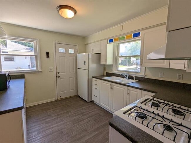 Photo - 4322 Doncaster Dr