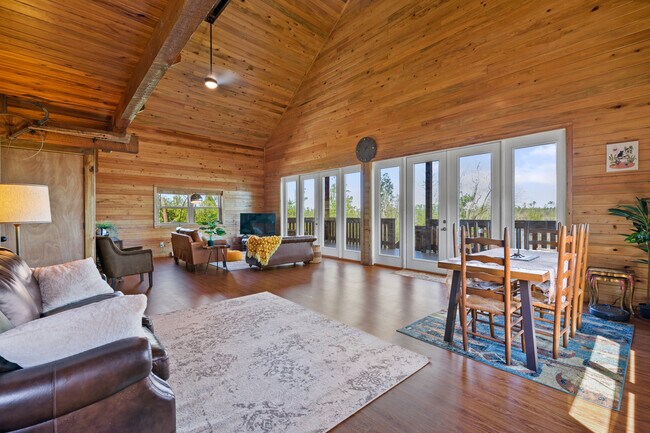 Photo - 9812 Creek Bank Dr