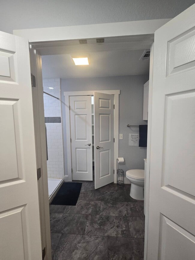 Photo - 1305 N Main St