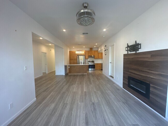 Photo - 1606 E San Fernando St