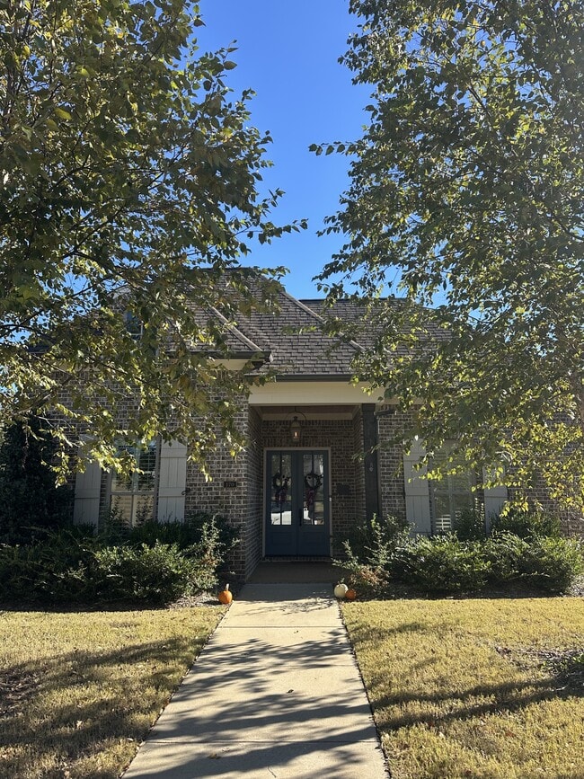 Building Photo - 170 Mulberry Ln