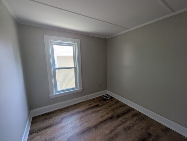Photo - 113 Branch St