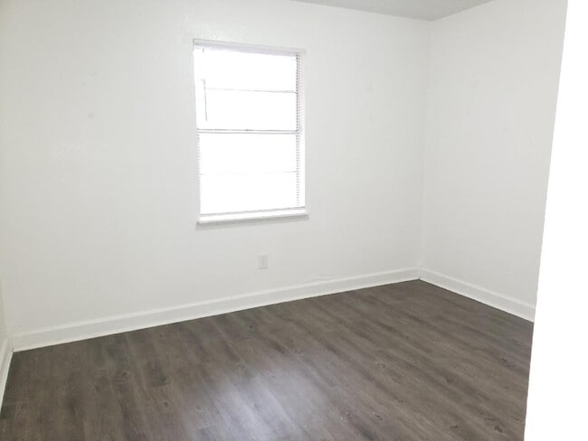 8506 Channelview Cir Unit A