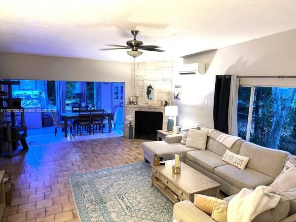 Photo - 154 Cocoa Dr