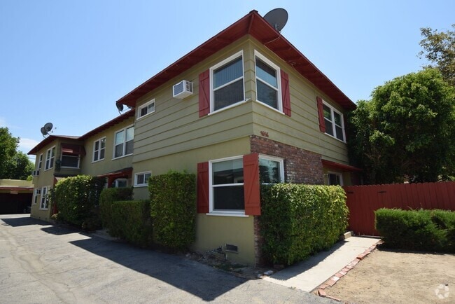 Building Photo - 5656 Whitsett Ave Rental