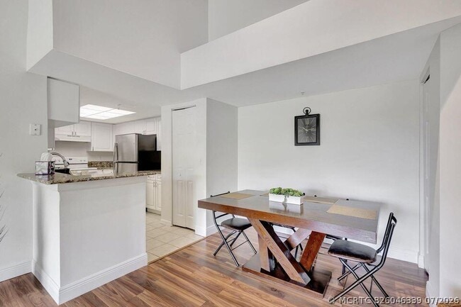 Photo - 1407 Crestwood Ct S Unit 1407