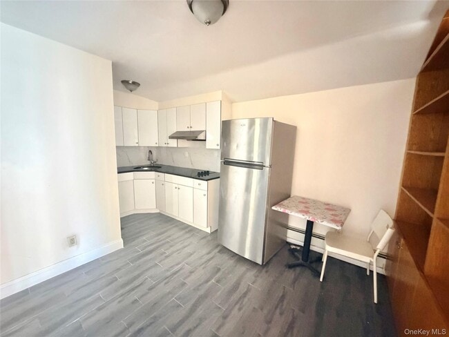 133-08 41st Rd Unit 3rd fl