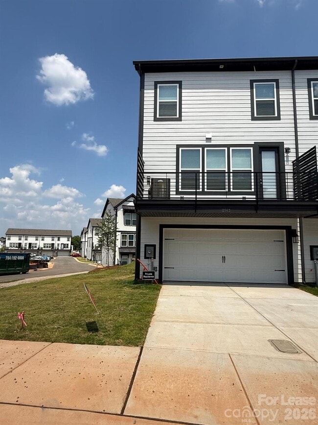 Photo - 2143 Hawksworth Ln