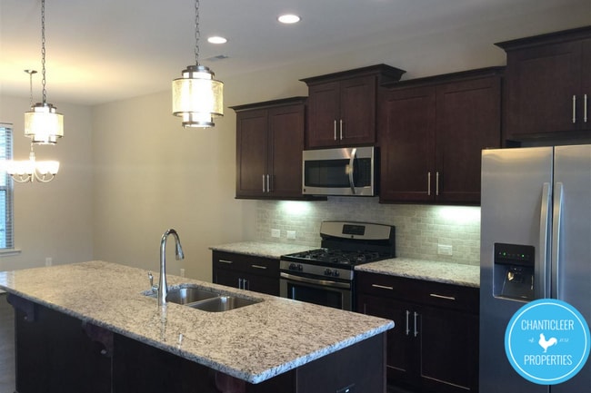 Photo - 1007 Metropolitan Dr