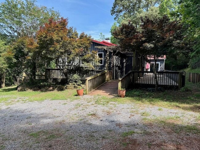 Building Photo - 181 Brier Rose Ln