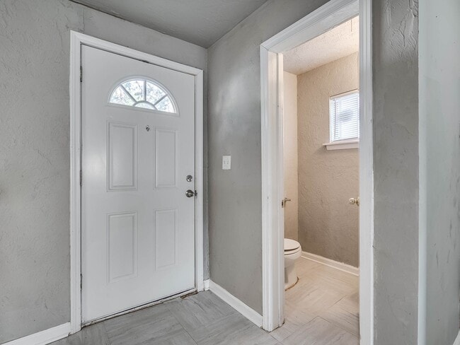 Photo - 545 SW 46th St