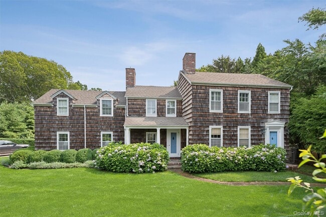 Building Photo - 20 Quogue St
