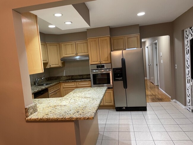 Photo - 32 Roanoke Ave Unidad 1