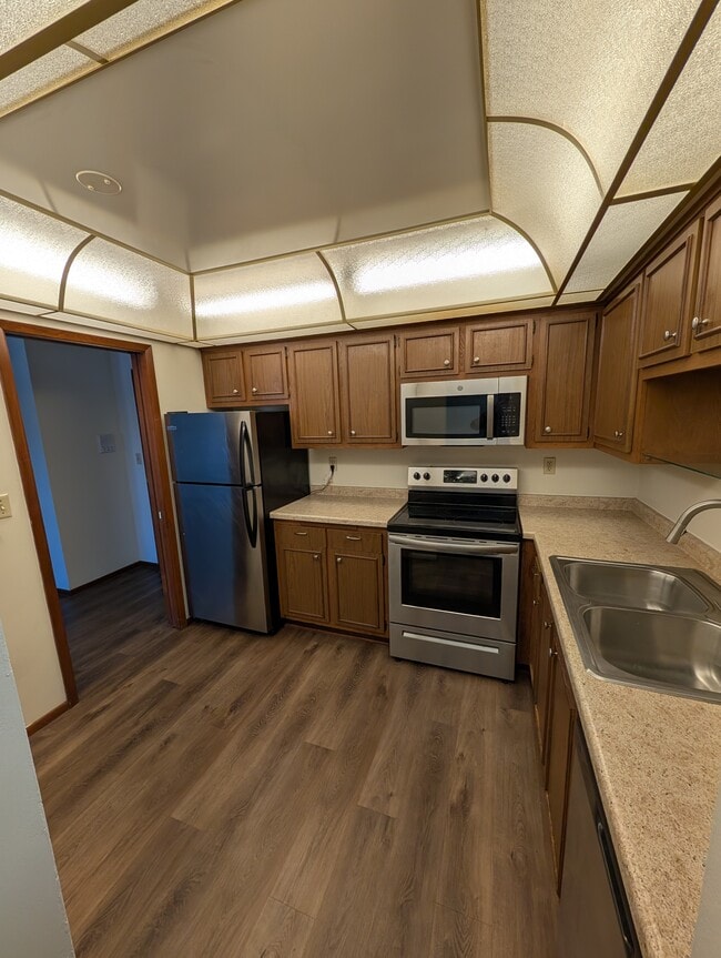 Photo - Charleston East Apartments