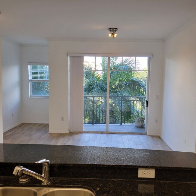 Photo - Annual unfurnished luxury 3/2 condo downtown Sarasota overlooking a park!