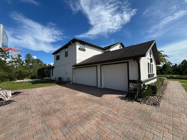 14333 Bella Ln