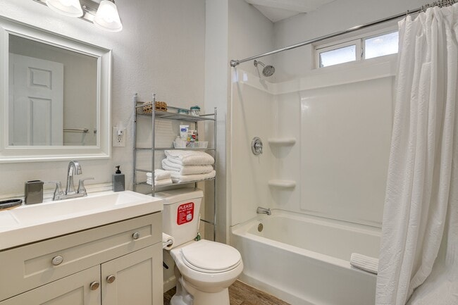 Photo - 2205 Gabriel Dr Unit B