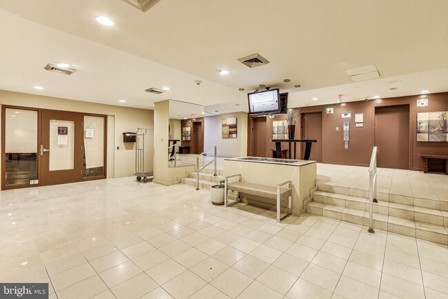 Building Photo - 7333 New Hampshire Ave Unit 210 S Rental