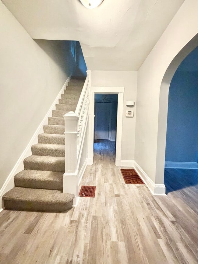 Photo - Large 3 bed 1.5 bath! Available NOW!