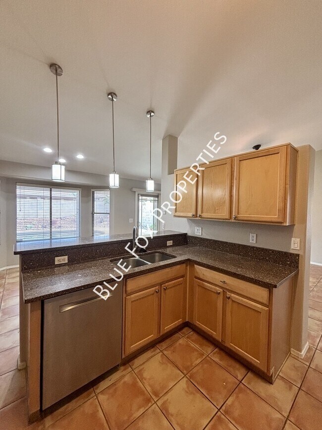 Photo - 10163 E Falcon Point Dr