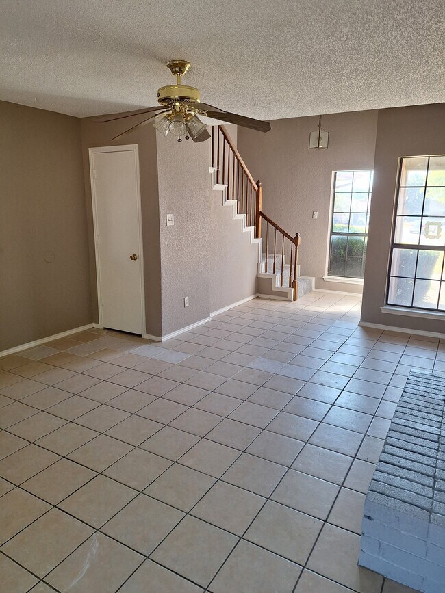 4525 Compass Ct