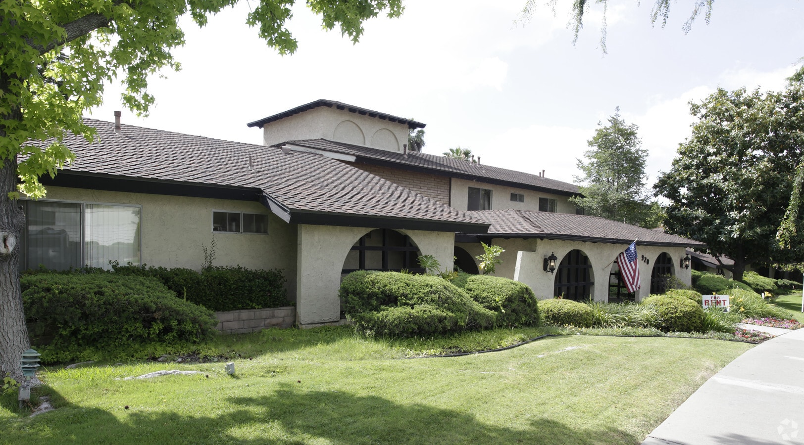 Stoneridge Apartments - Stoneridge Apartments