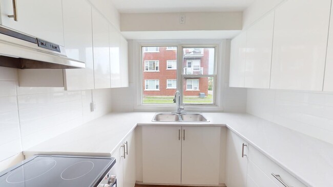 Photo - 362 McArthur & 388-390 Irwin Miller