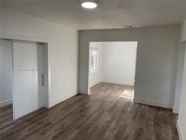 Photo - 771 NE 137th St