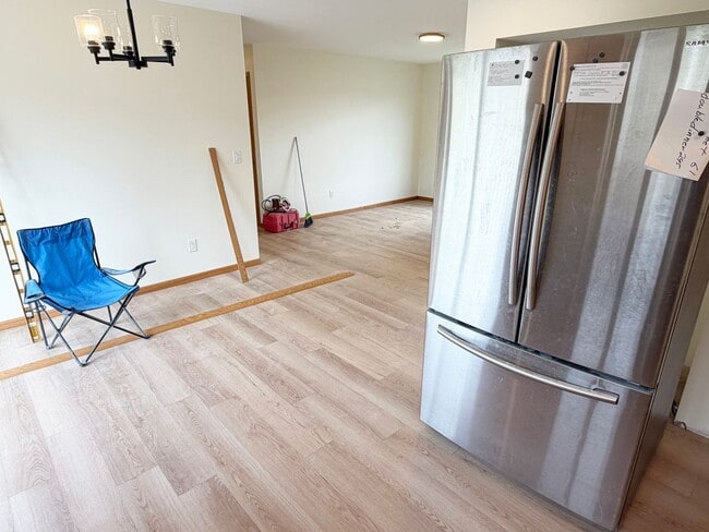 Photo - 4-Bedroom, 2-Bath Raised Ranch Home in Weston Near Sandhill Meadows Park