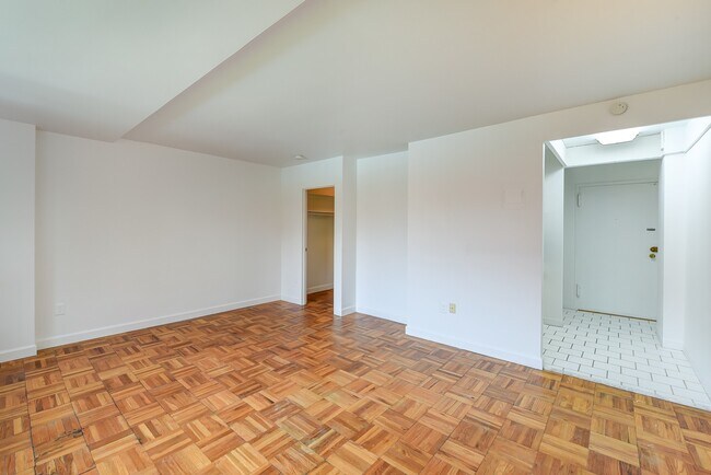 Spacious & Bright Studio at River Place South - Spacious & Bright Studio at River Place South Condo Unit 616