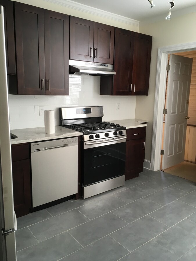 Photo - 104 W 3rd St Unit 1