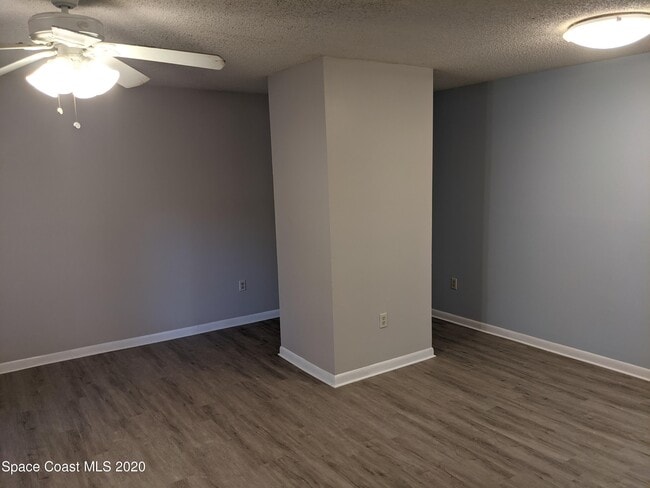 Photo - 3510 Sable Palm Ln Unidad E