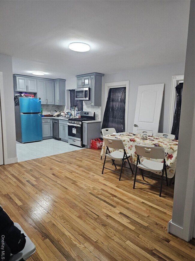 Photo - 78-32 87th Ave