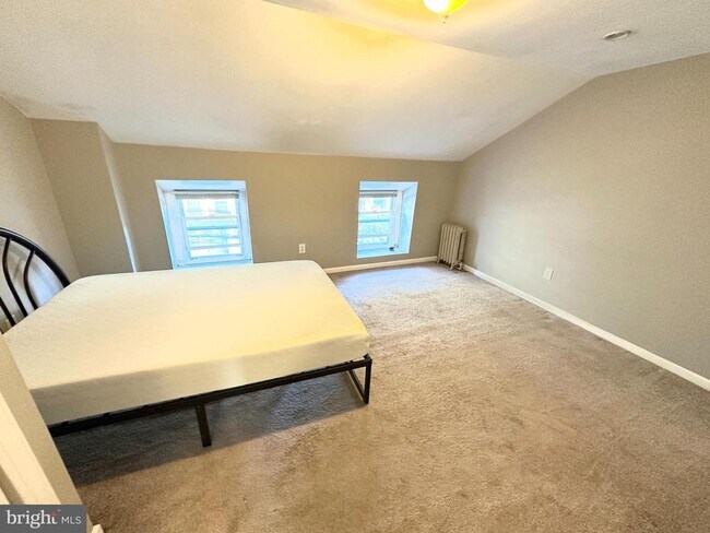 Photo - 4672 Umbria St