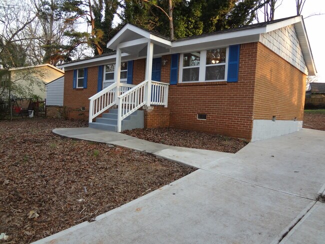 FRONT SIDE - 537 Santa Barbara Dr