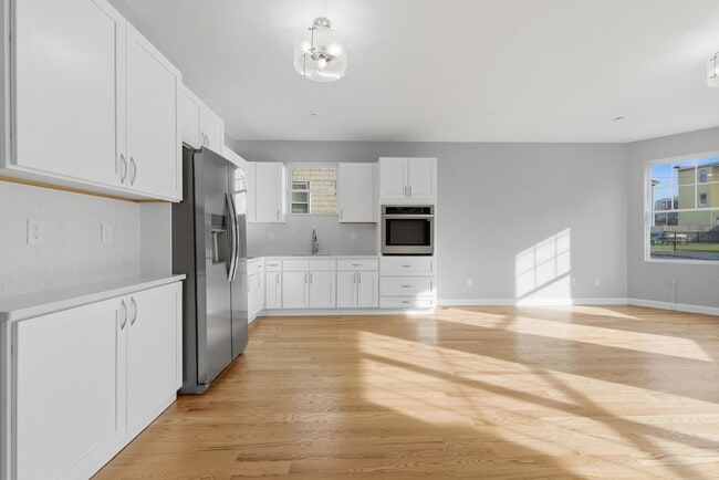 Photo - 19 Simon St Unit 19-1