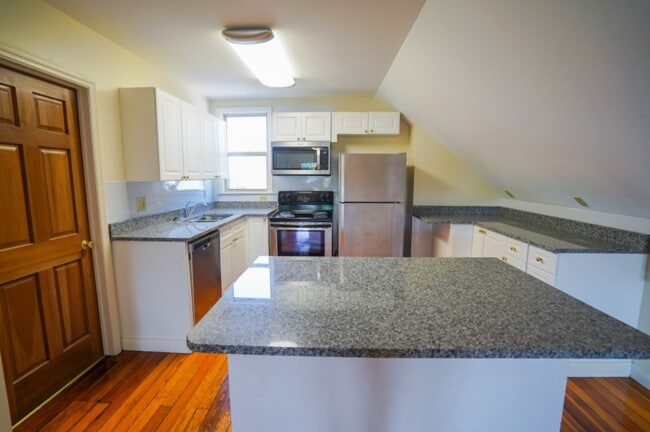 Photo - 72-72 1/2 E 14th Ave-SFH