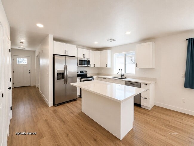 Photo - 1600 Kelson Pl