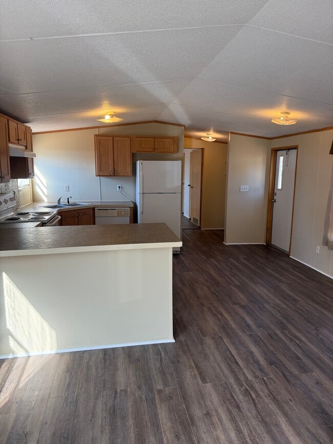 Photo - 2070 Krist Ln