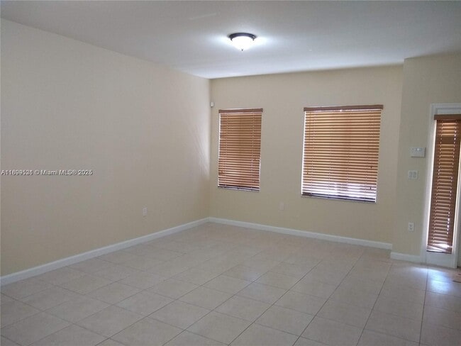 Photo - 2707 SW 82nd Ave