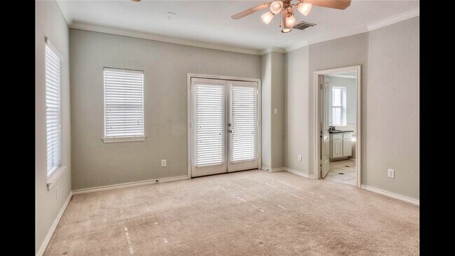 Photo - 5415 Kansas St