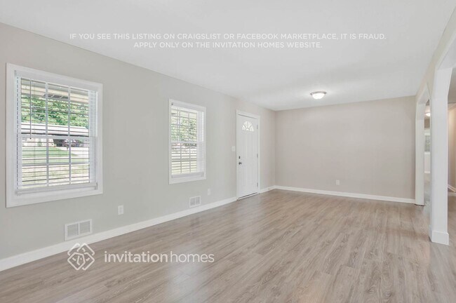 Photo - 3899 Summit Dr