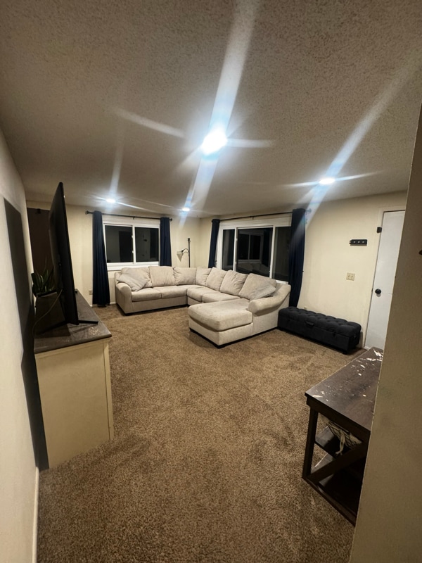 Photo - 2754 Phyllis Cir S