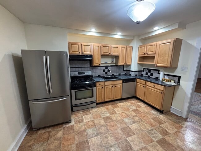 Building Photo - 614 Sampson Ave Unit A