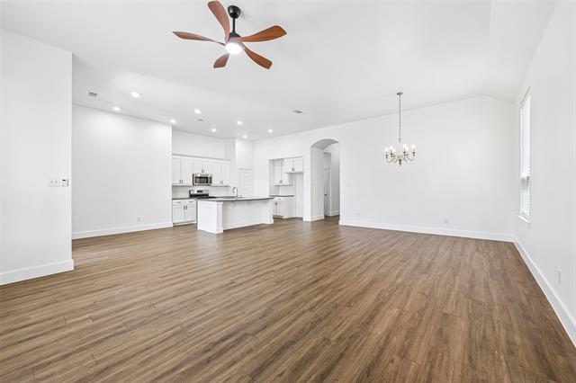 Photo - 1506 Calcot Ln