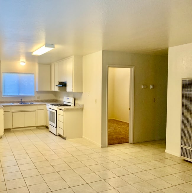 Photo - 761 California St