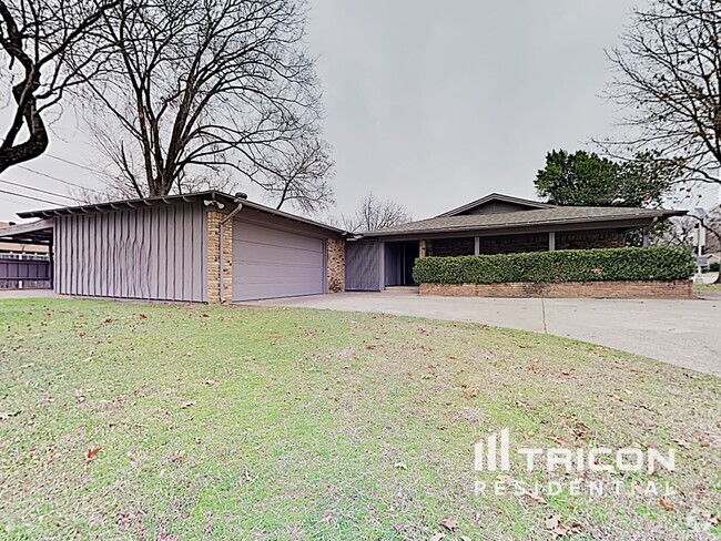 Building Photo - 1713 Brown Trail Rental