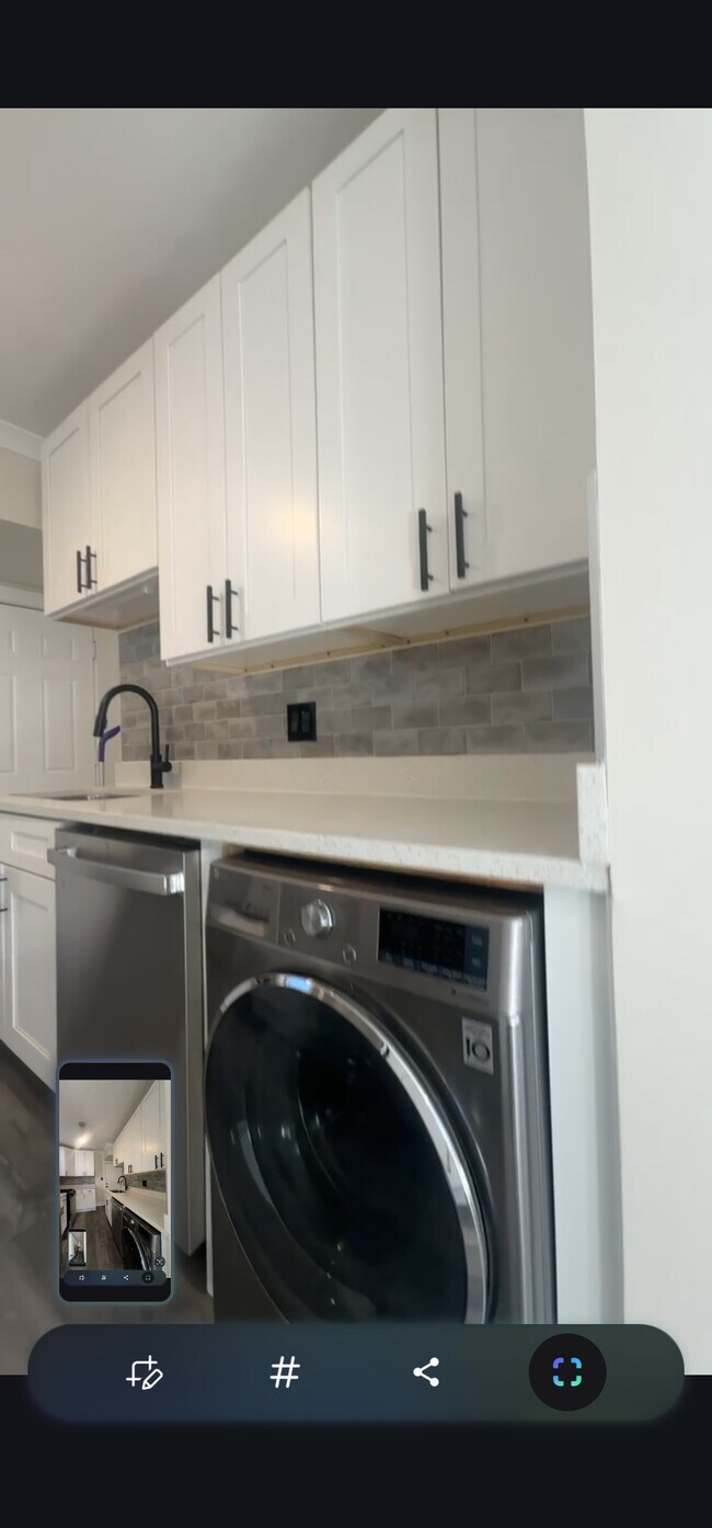 Photo - 3824 N Greenview Ave Unidad 3839-GDN