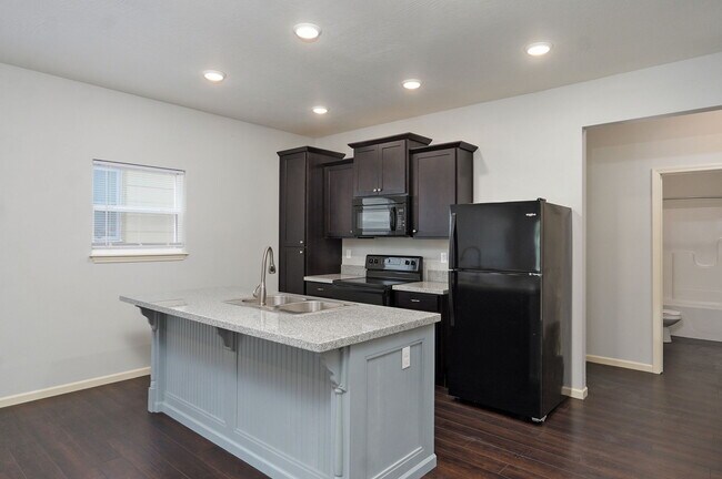 Photo - 717 S Grant Ave